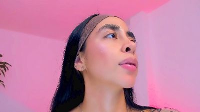 sophierooy2 live cam on Cam4