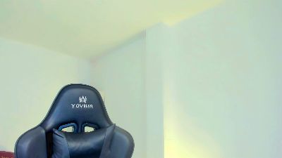 sophierooy2 live cam on Cam4