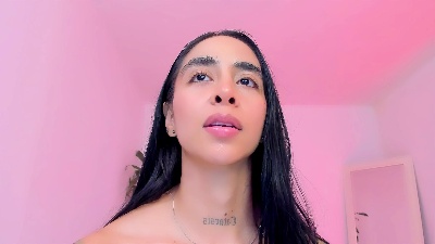 sophierooy2 live cam on Cam4