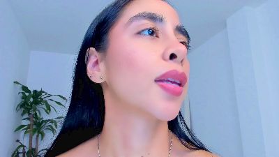 sophierooy2 live cam on Cam4