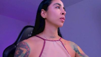 sophierooy2 live cam on Cam4
