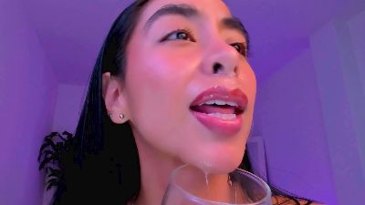 sophierooy2 live cam on Cam4