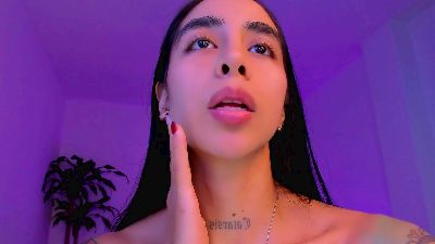 sophierooy2 live cam on Cam4