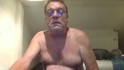 soumis001964 live cam on Cam4