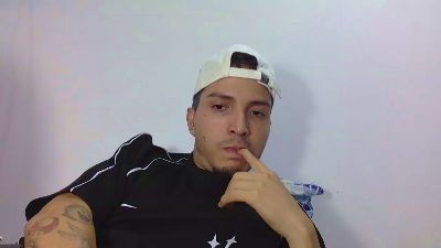 soyel_firma live cam on Cam4