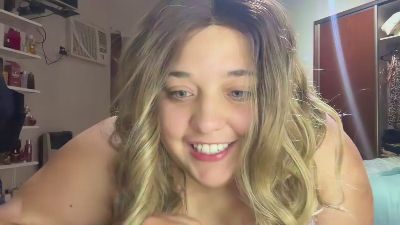 soyirislevin live female webcam from Argentina