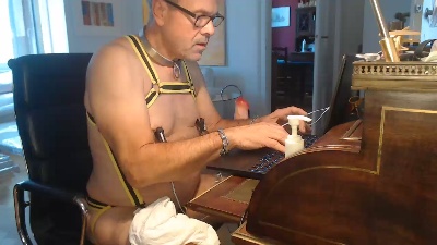 spankstgt live cam on Cam4
