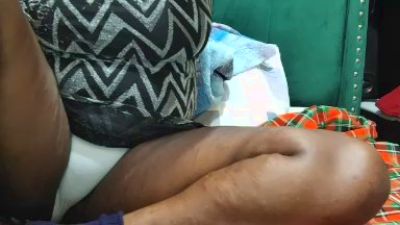 spicyebony2 live cam on Cam4