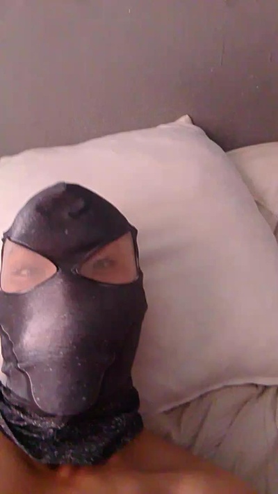 spidermanvenom0 live cam on Cam4