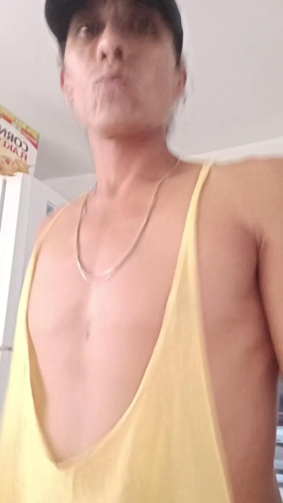 spoiled28 live cam on Cam4