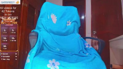 srta__fox live cam on Cam4