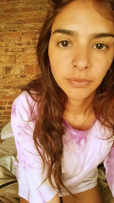 ssalazzarys37g1 live cam on Cam4