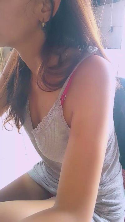 ssalazzarys37g1 live cam on Cam4