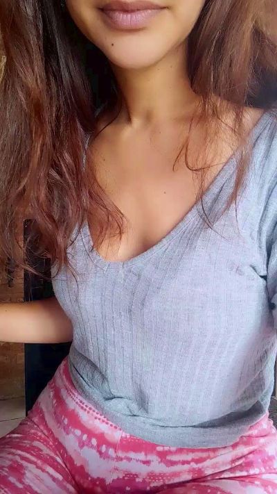 ssalazzarys37g1 live cam on Cam4