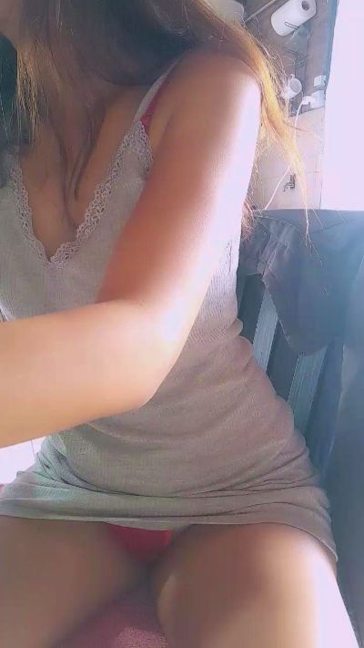 ssalazzarys37g1 live cam on Cam4