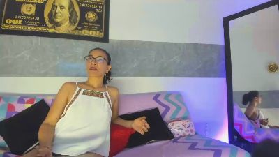 stacyfoxx_ live cam on Cam4
