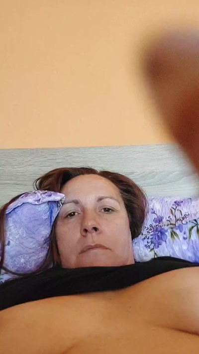 stefany49 live cam on Cam4