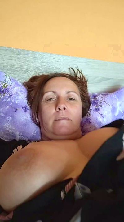 stefany49 live cam on Cam4