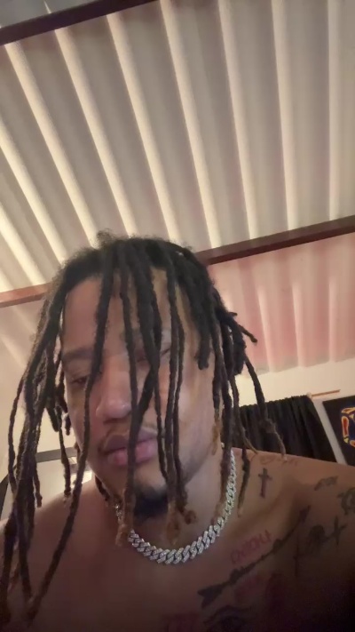 steffano_brown live cam on Cam4
