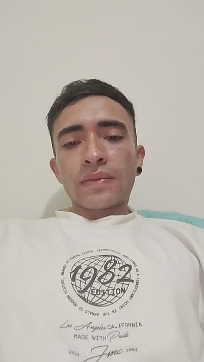 stiven527 live cam on Cam4