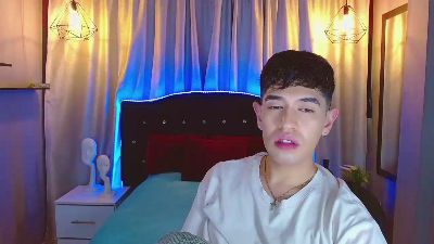 stone_axel live cam on Cam4