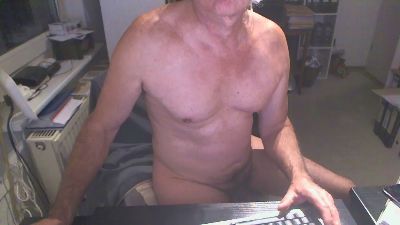 stuggi4 live cam on Cam4