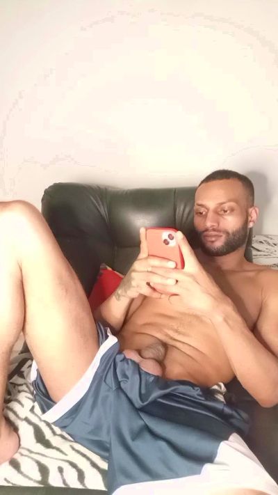 stvxxx777 live cam on Cam4