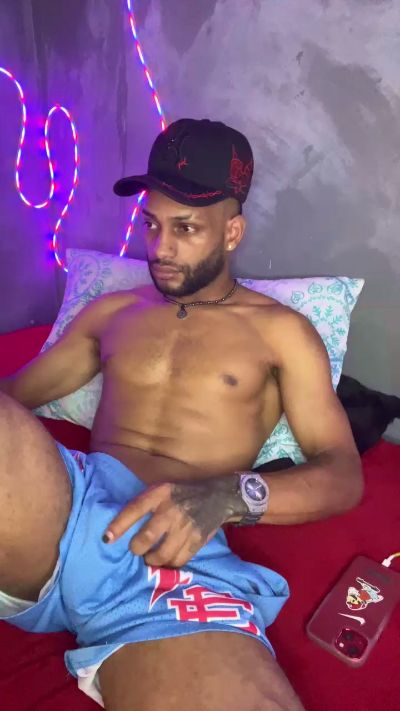 stvxxx777 live cam on Cam4