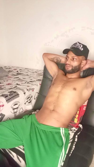 stvxxx777 live cam on Cam4