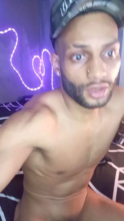 stvxxx777 live cam on Cam4