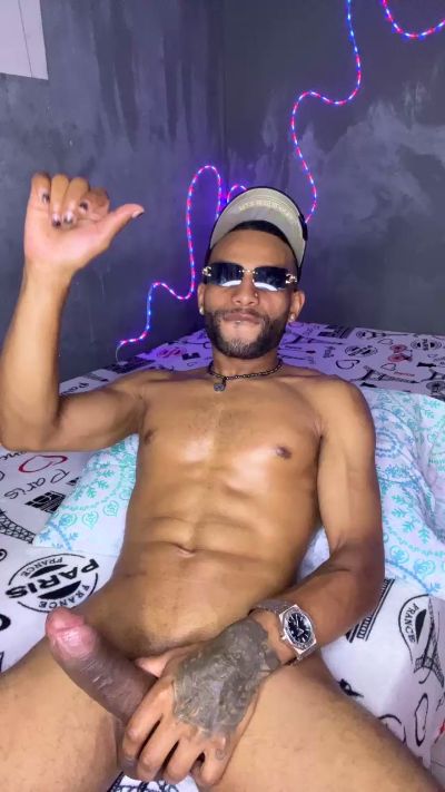 stvxxx777 live cam on Cam4