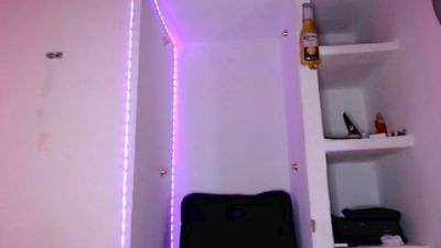 stvxxx777 live cam on Cam4