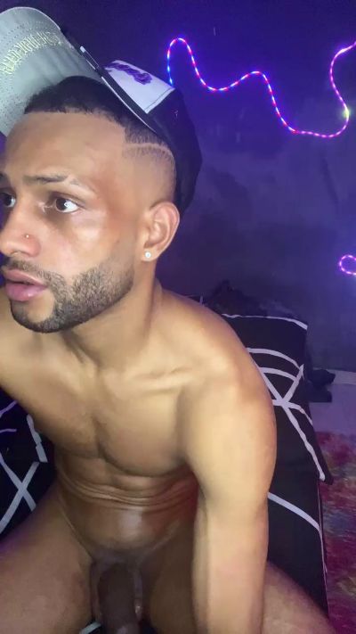stvxxx777 live cam on Cam4