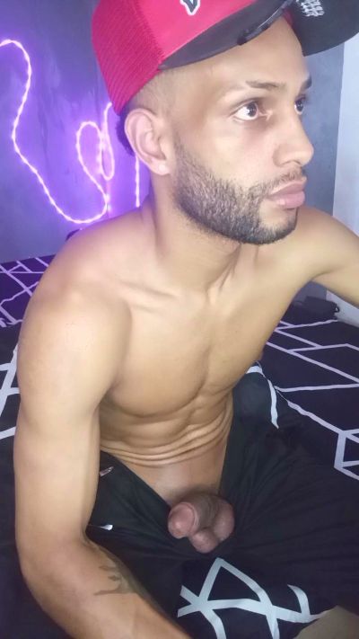 stvxxx777 live cam on Cam4