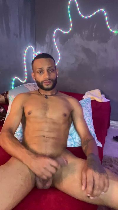 stvxxx777 live cam on Cam4
