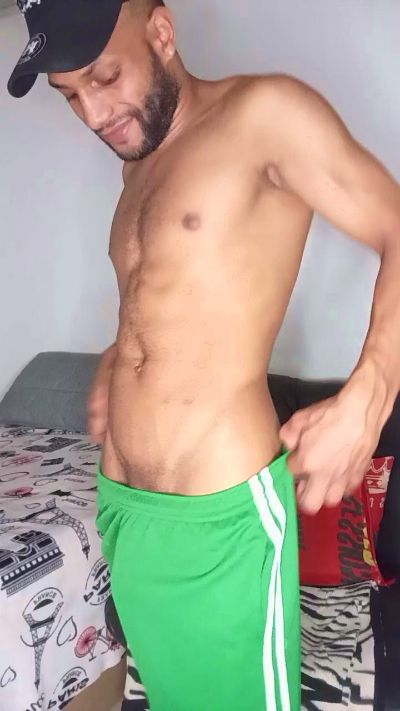 stvxxx777 live cam on Cam4