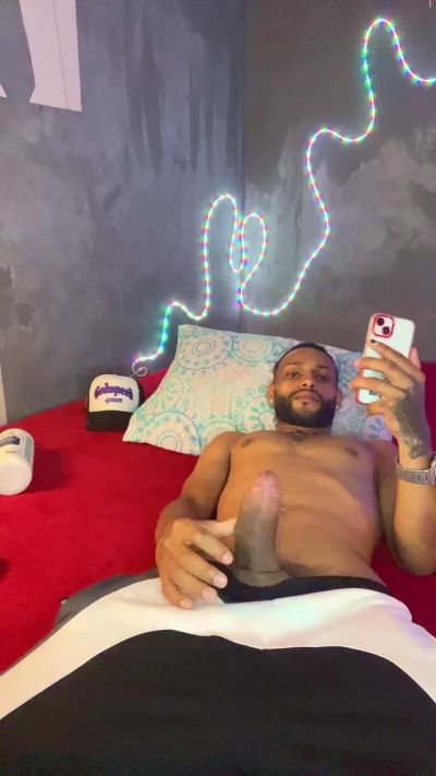 stvxxx777 live cam on Cam4