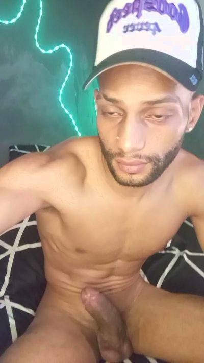 stvxxx777 live cam on Cam4