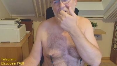 subbear1968 live cam on Cam4