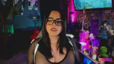 succubus_doll live cam on Cam4