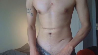 suckbaby1997 live cam on Cam4
