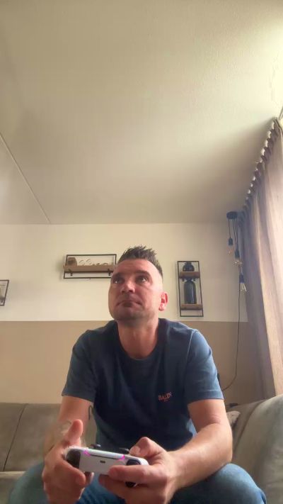 super_jongen live cam on Cam4