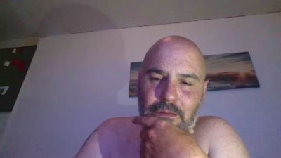 superchuk1 live cam on Cam4