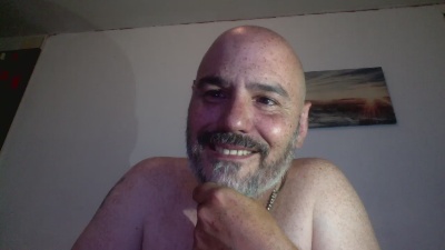 superchuk1 live cam on Cam4