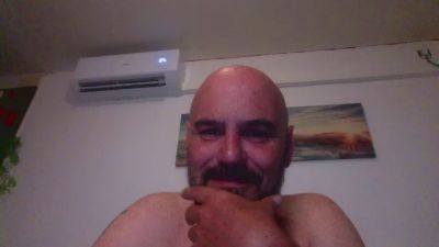 superchuk1 live cam on Cam4