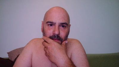 superchuk1 live cam on Cam4