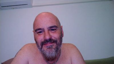 superchuk1 live cam on Cam4