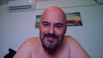 superchuk1 live cam on Cam4