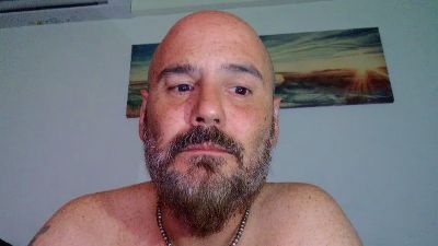 superchuk1 live cam on Cam4