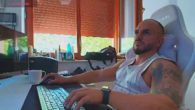 supermanboyxxl live cam on Cam4